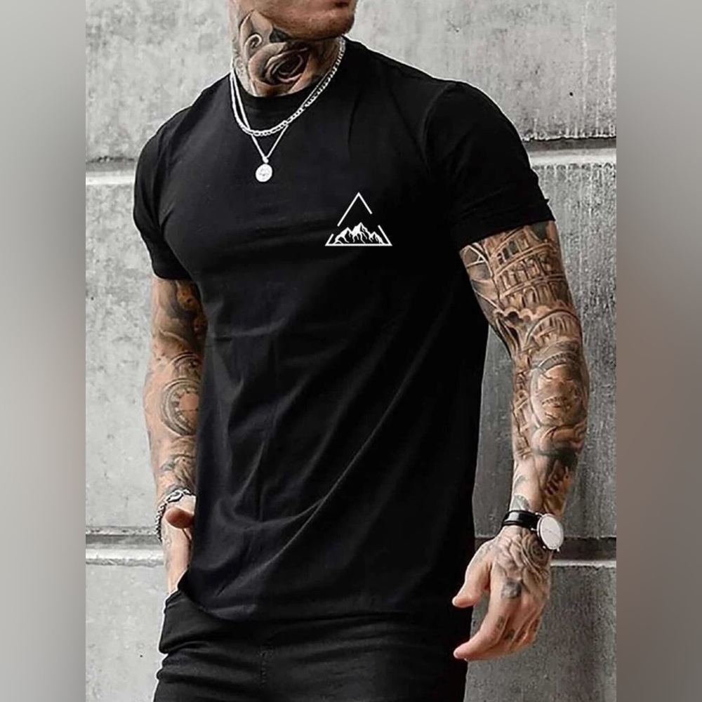 Men’s X-Large black graphic T-shirt
